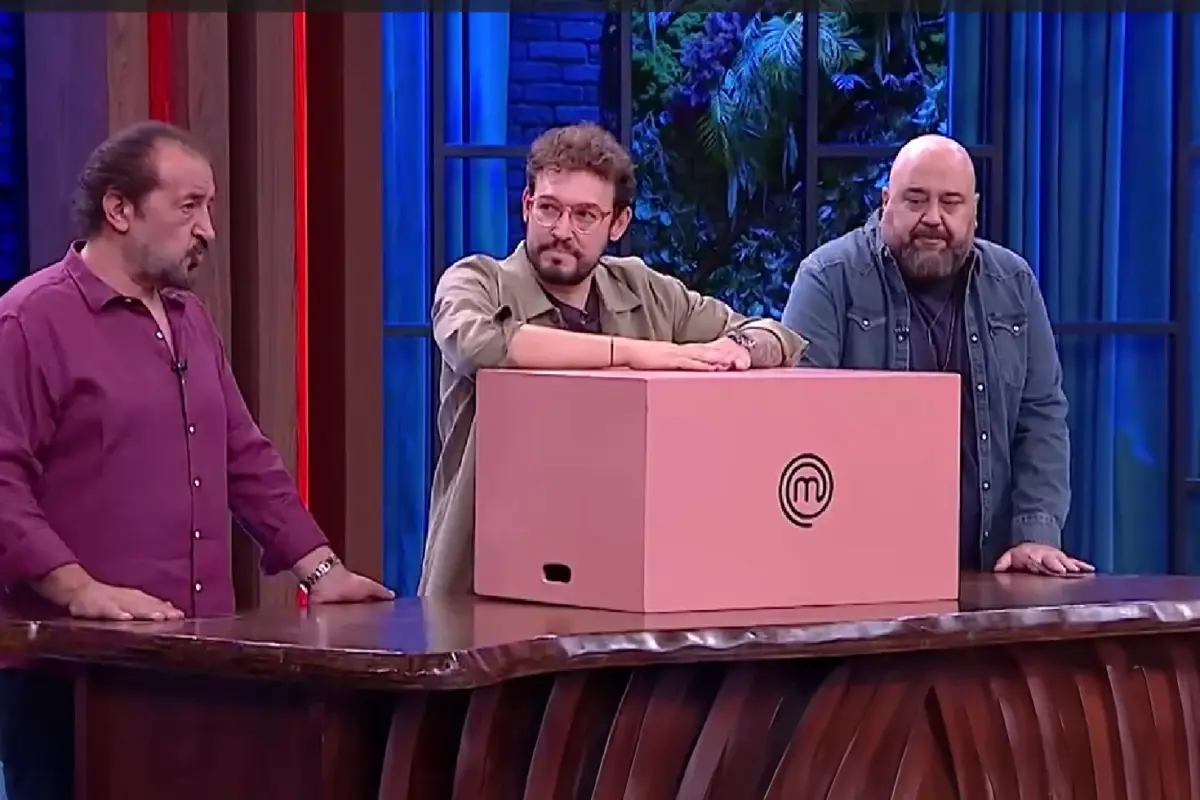 masterchefte kriz mehmet sef studyodan kovdu cagatay ofkesine yenik dustu iVUDjMxT