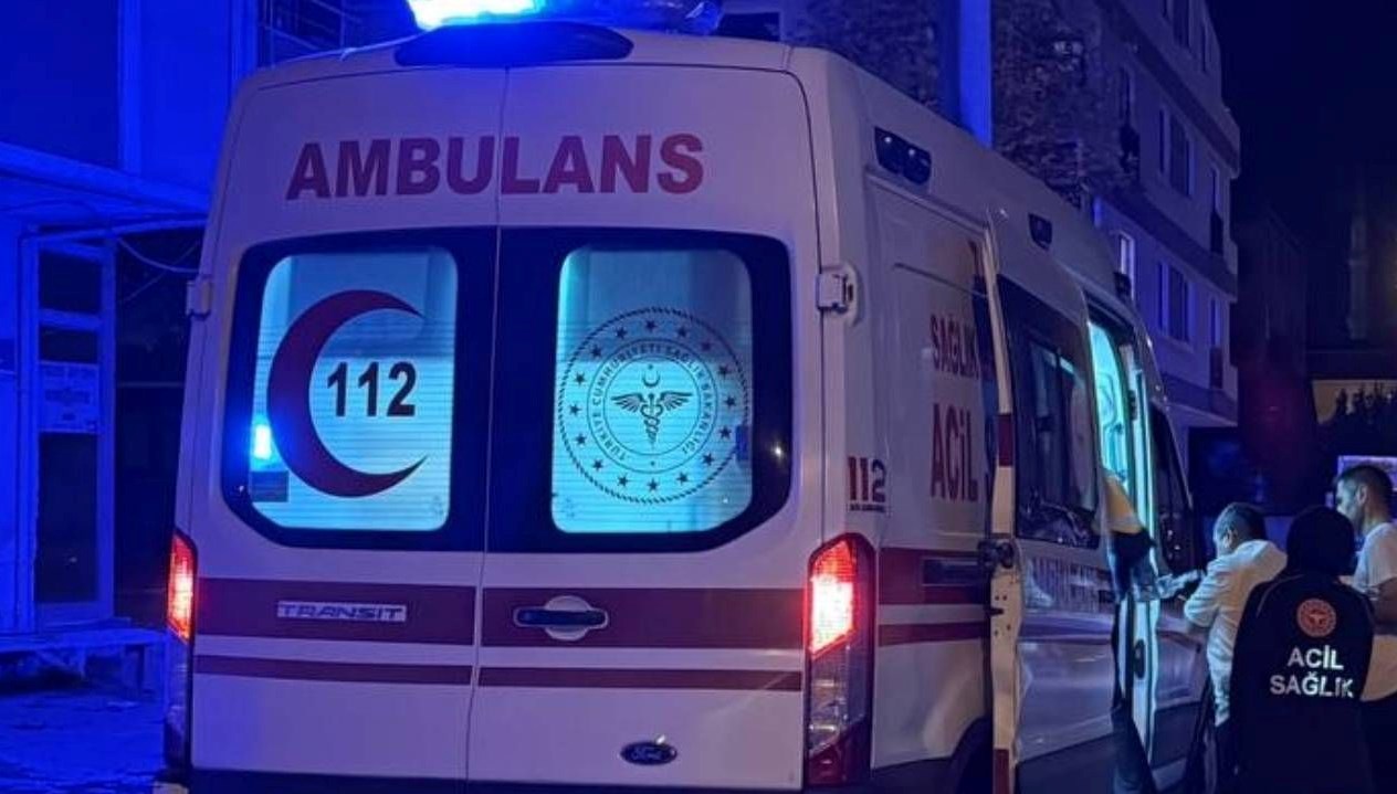 merdivenden dusen kisi yaralandi BnZLnMGG