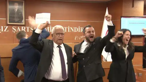 chpden bayrampasa kararina ilk tepkiler belediyeye alenen cokmeye calisiyorlar iCSlwZlc