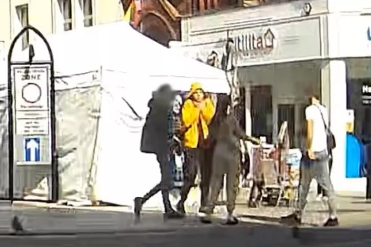 yanlislikla hamile sevgilisine carpan genci bicaklayarak oldurdu flzMI9rQ