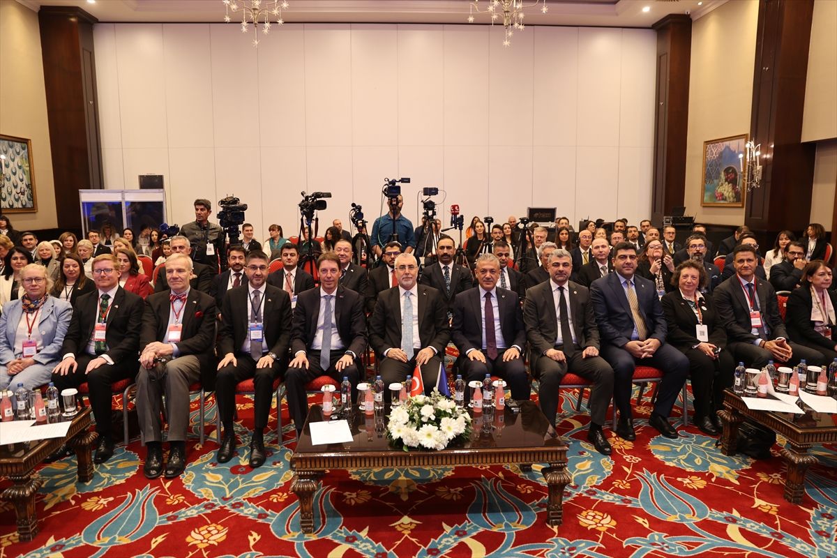 EĞİTİMDEKİ KAYIP DEĞERLER: NEDEN BU NOKTAYA GELDİK?