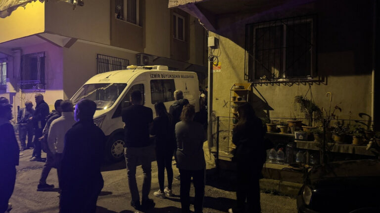 cani-koca-dehseti-esini-bogazindan-vurarak-oldurdu-aam7UCTm