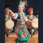 Dunya halk danslari bulusmasi ENdOs7tr