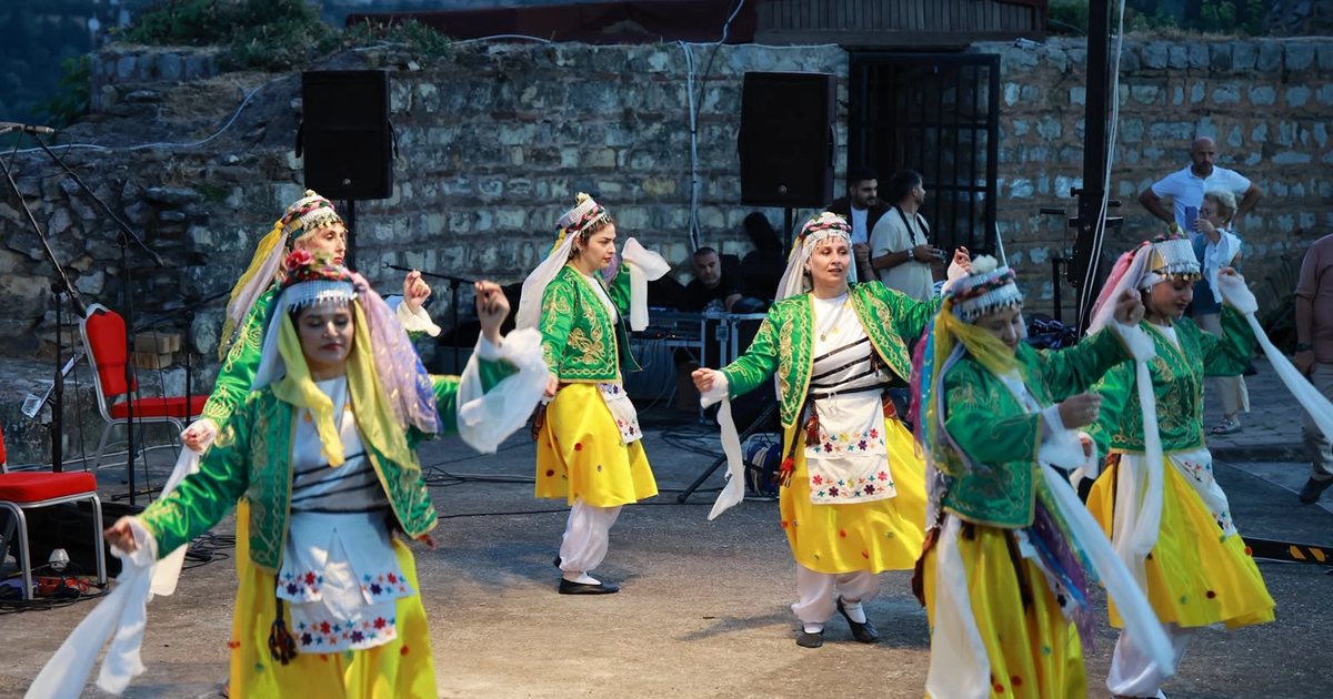 Eskihisarda sanat dolu hafta sonu v8OGp44f
